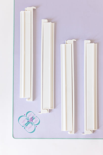 White acrylic rack and pusher set (set of 4)